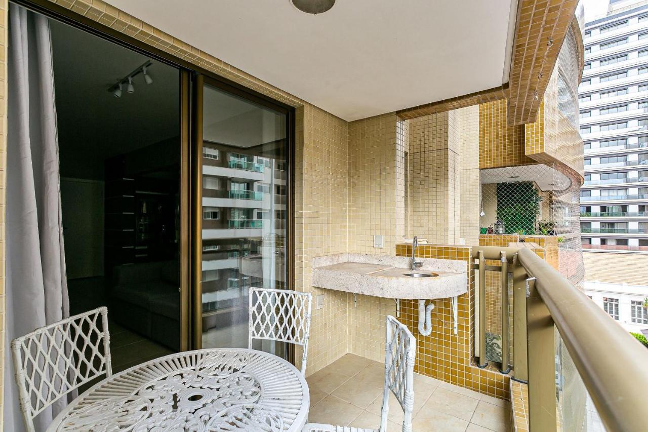Ap 2 Quartos Próximo A Ponte Hercílio Luz Em Condomínio Com Piscina - Centro Apartamento Florianópolis