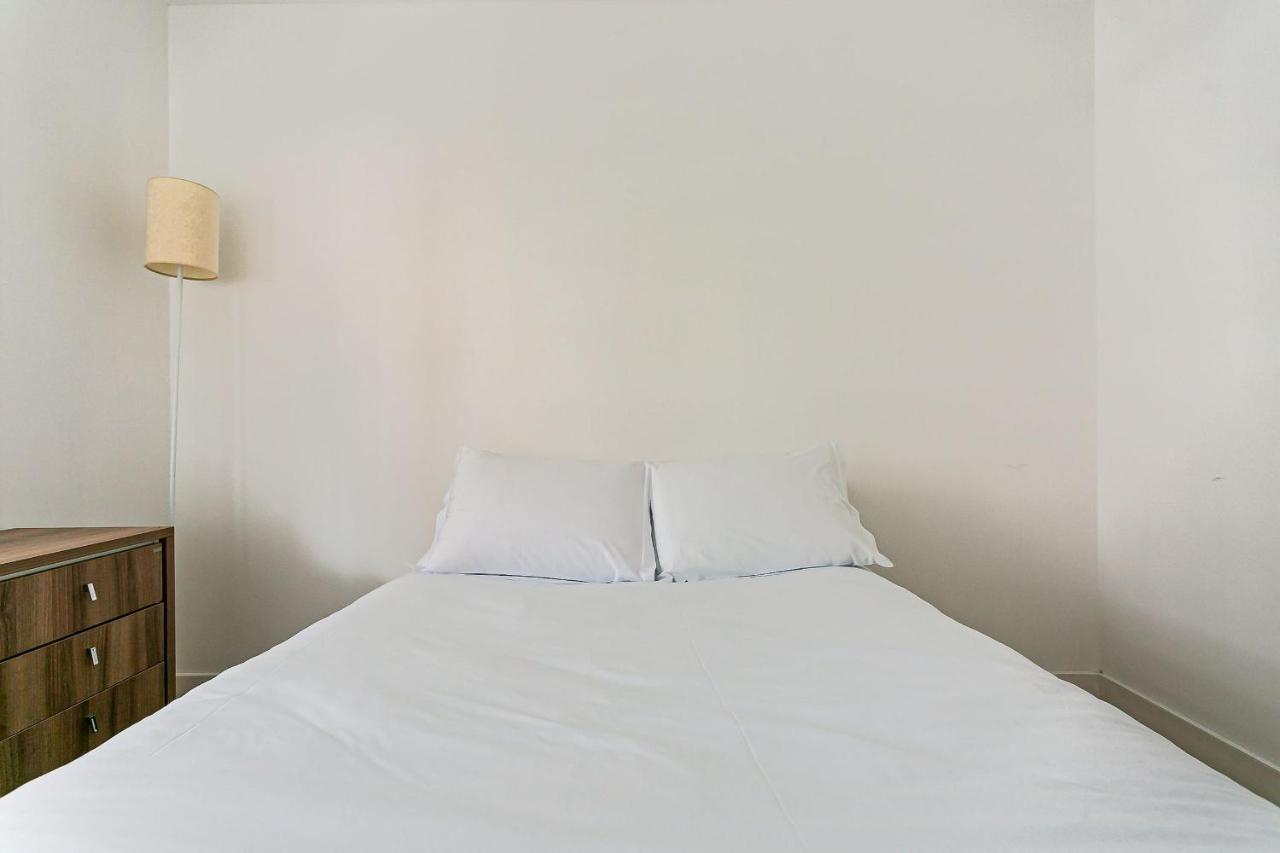 Apartamento Ap 2 Quartos Próximo A Ponte Hercílio Luz Em Condomínio Com Piscina - Centro *